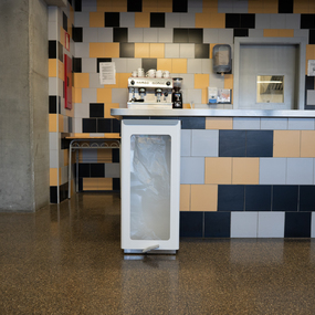 papelera reciclaje con pedal vai unnom