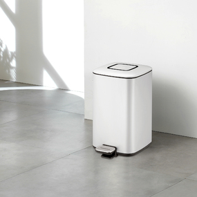sanitary bin step unnom 