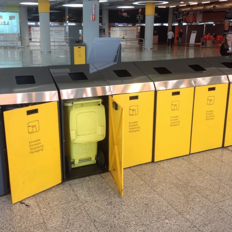 papeleras reciclaje Unnom aeropuerto palma