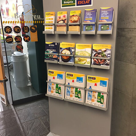 expositor de pie merchandising