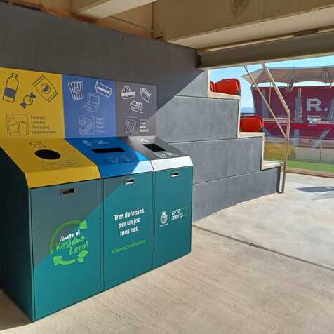 contenedor reciclaje estadio son moix mallorca prezero unnom