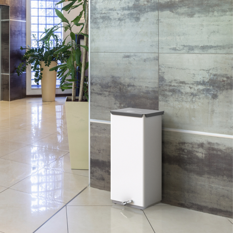 recycling waste bin with pedal vai unnom