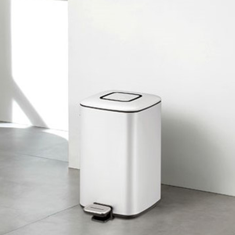 sanitary bin step unnom 